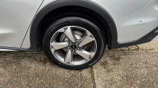 Ford Focus 1.0 EcoBoost 125 Active 5dr Petrol Estate